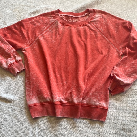 odd people collection Tops - ODD PEOPLE COLLECTION L faded-out orangey-red lightweight comfy cute sweatshirt